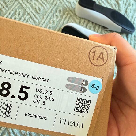 Vivaia Audrey Round Toe Moo Cat Embroidered Slip On Flats Loafers US 7.5 - Picture 4 of 4